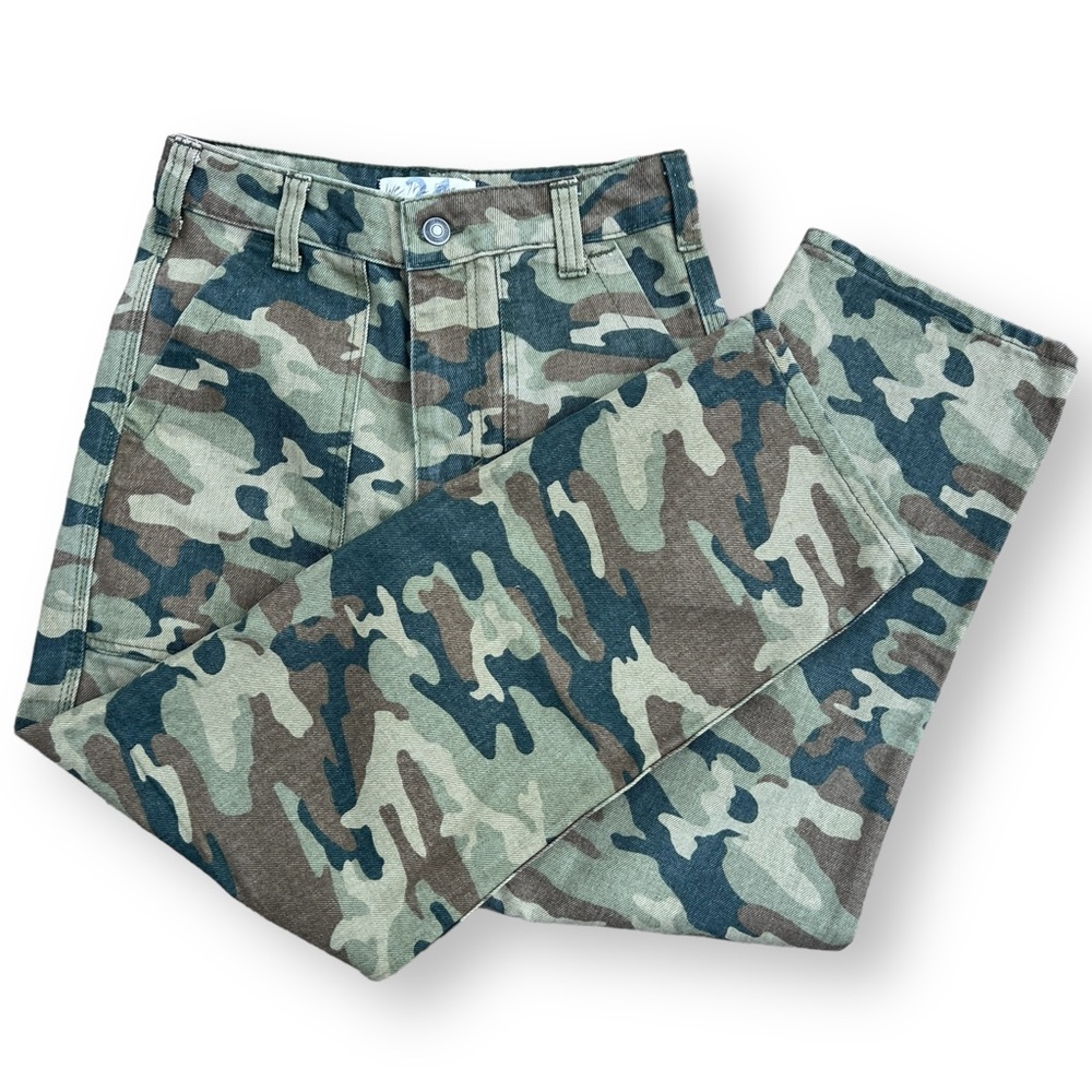 NWOT FREE PEOPLE We The Free Remy Camo Crop Pants Size 24